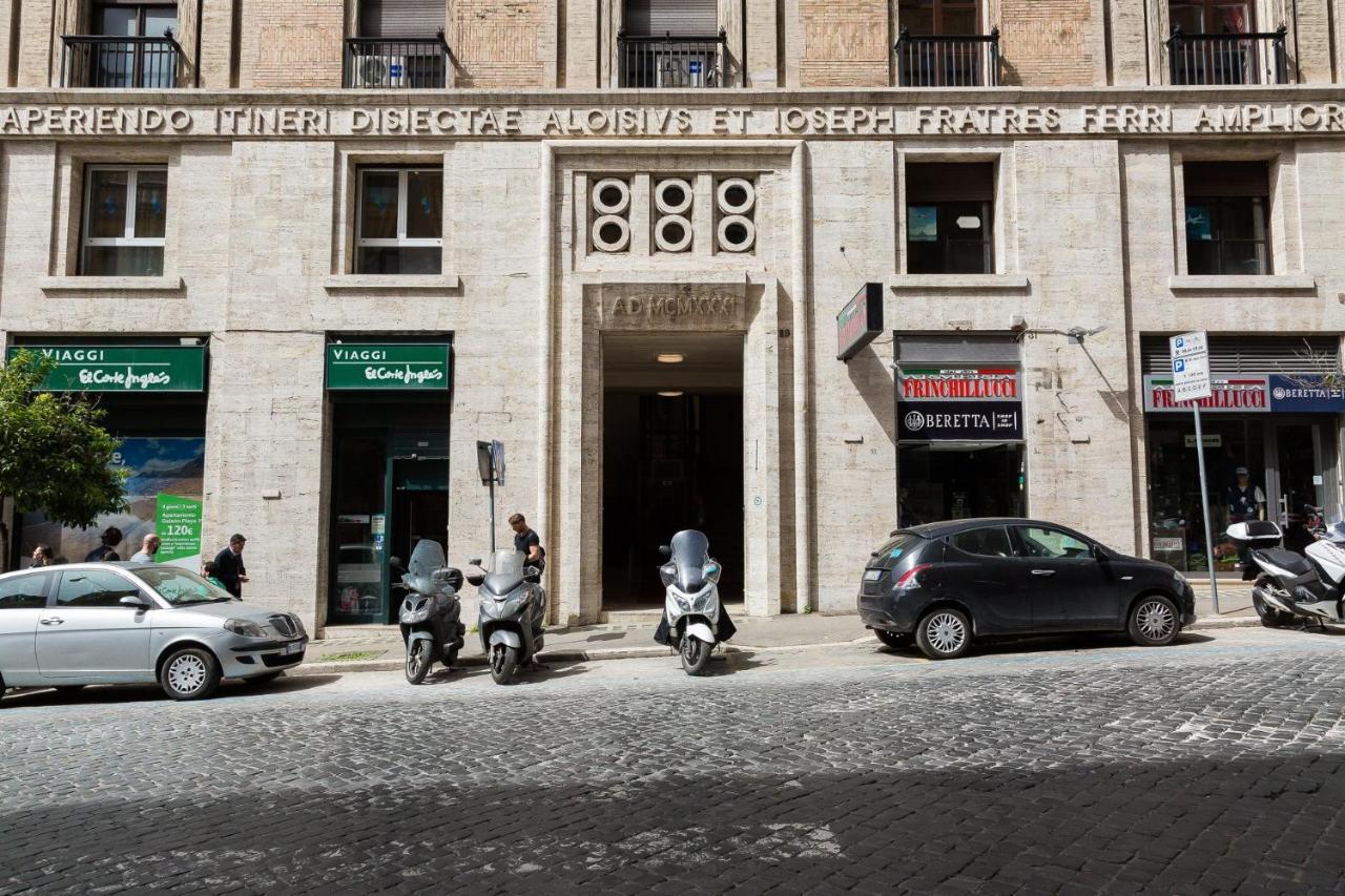 SPA Apartment Via Barberini Rome Bagian luar foto