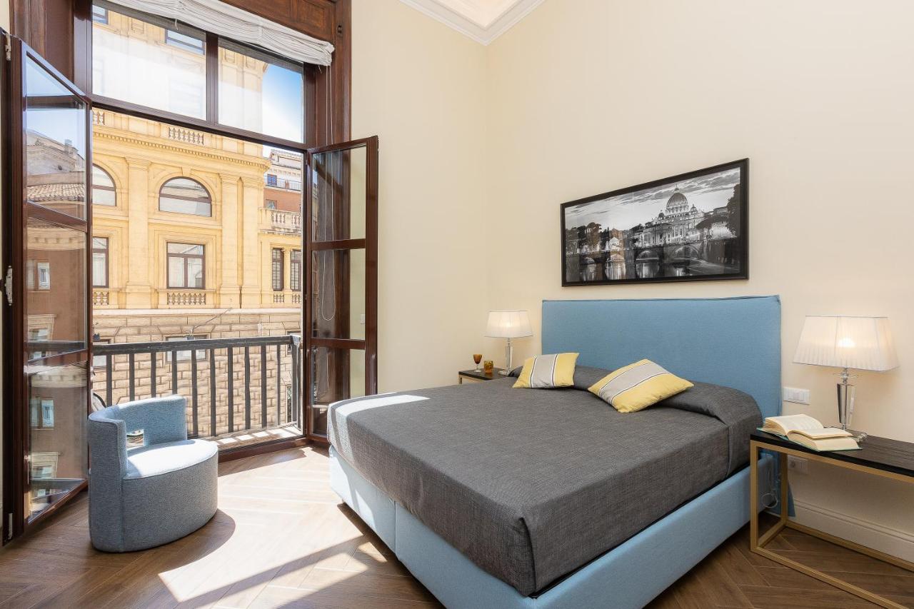 SPA Apartment Via Barberini Rome Bagian luar foto