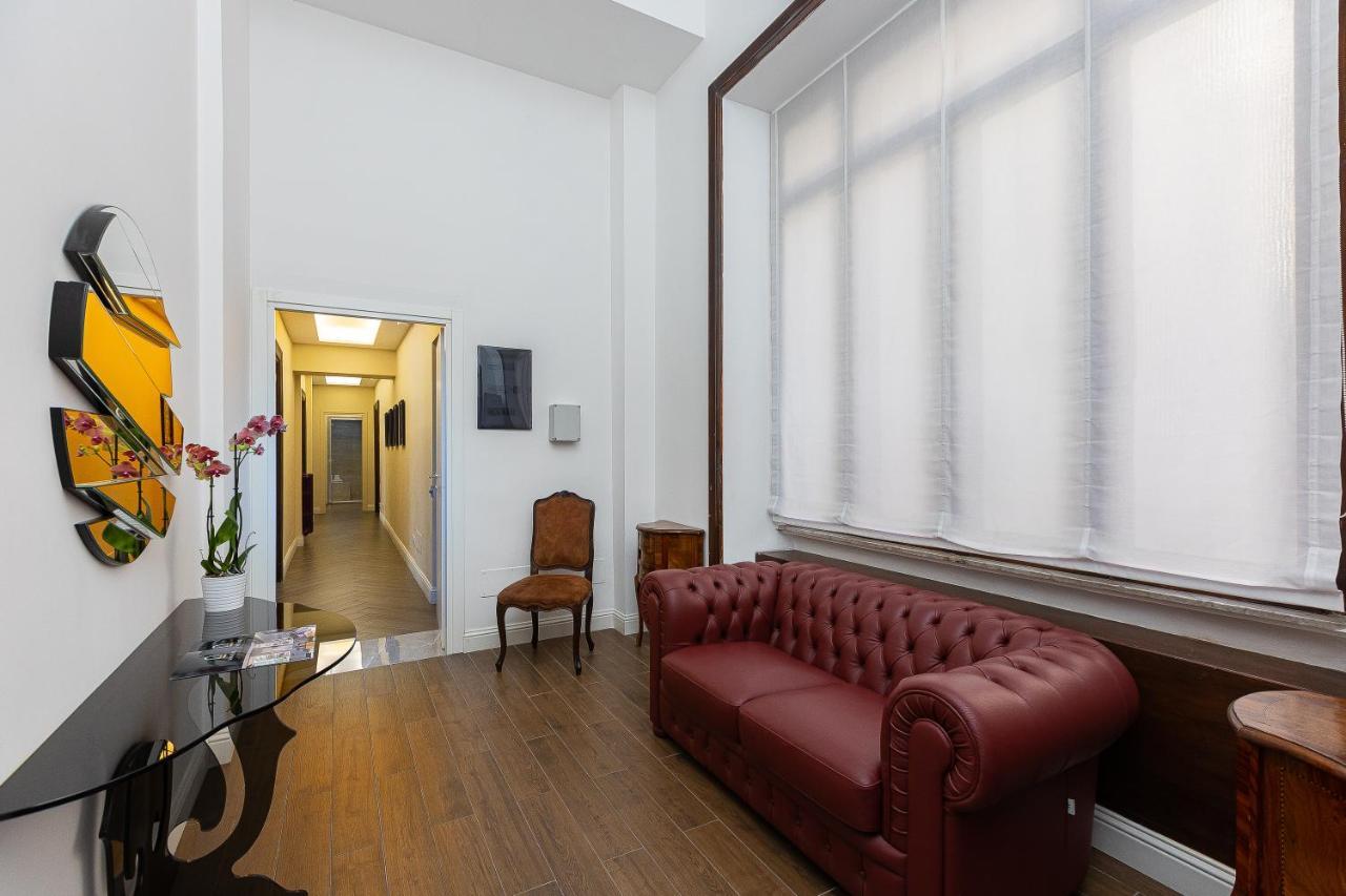 SPA Apartment Via Barberini Rome Bagian luar foto