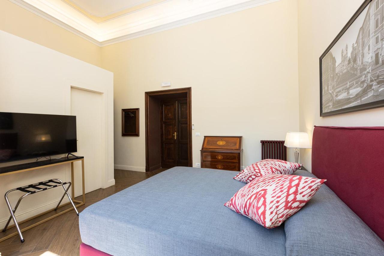 SPA Apartment Via Barberini Rome Bagian luar foto