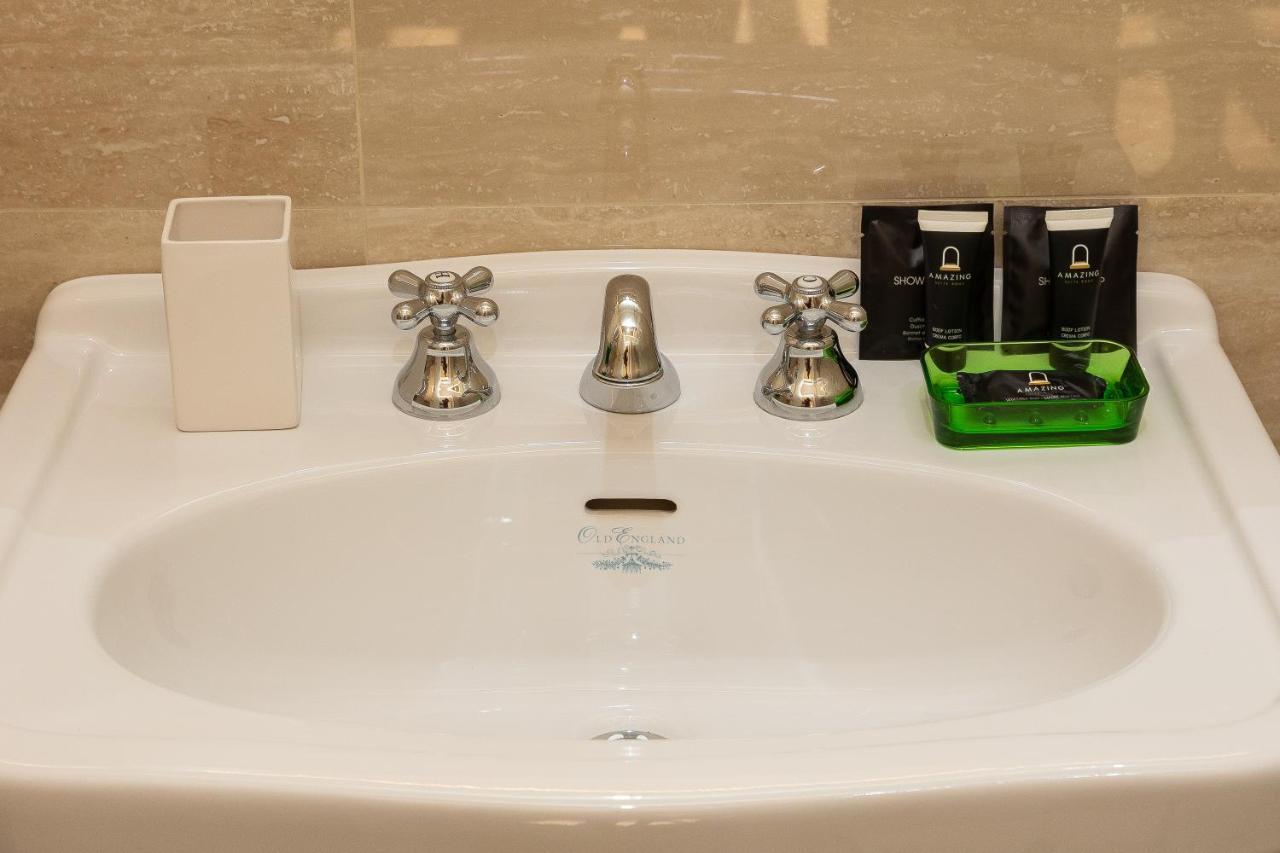 SPA Apartment Via Barberini Rome Bagian luar foto