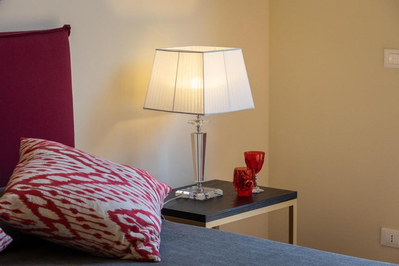 SPA Apartment Via Barberini Rome Bagian luar foto