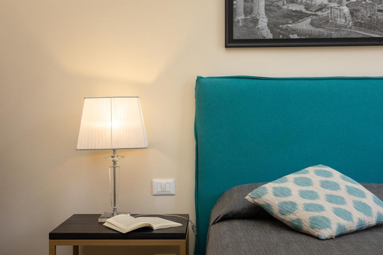 SPA Apartment Via Barberini Rome Bagian luar foto