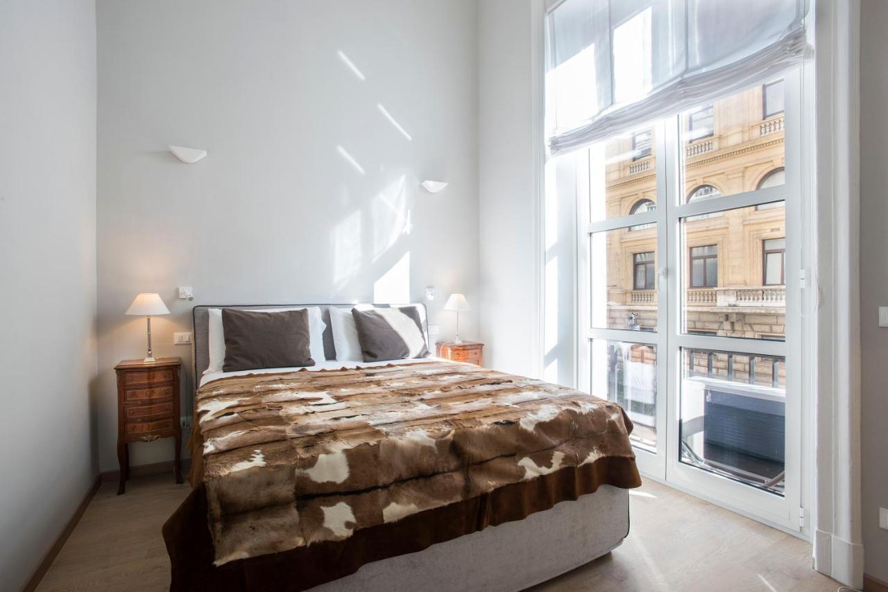 SPA Apartment Via Barberini Rome Bagian luar foto